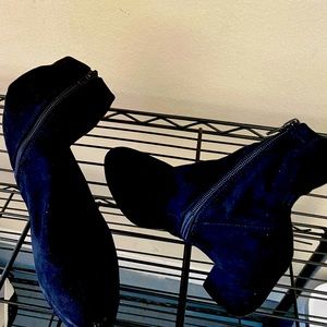Steve Madden, Black suede ankle boots, like new